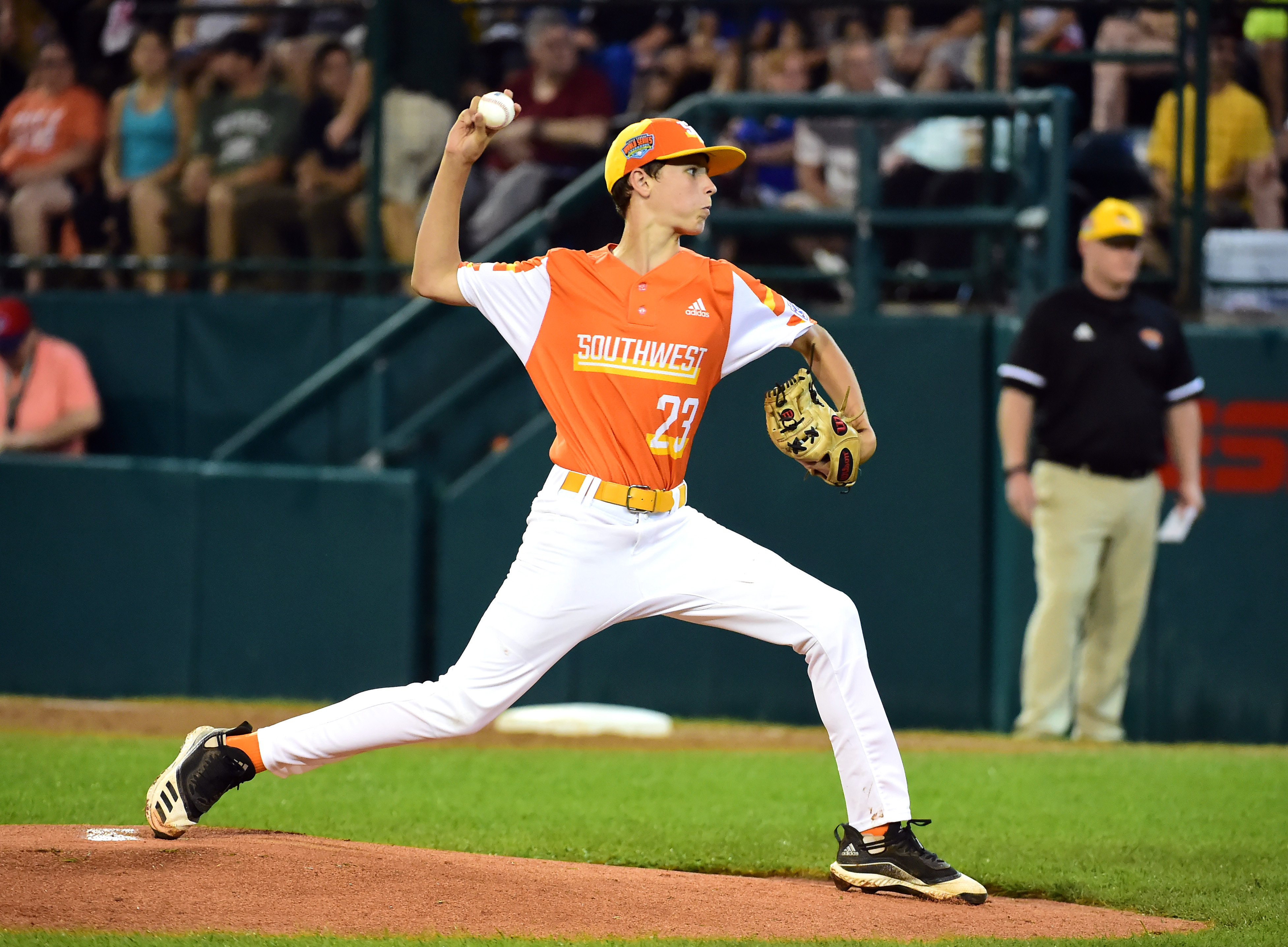 Sports Injury Bulletin - Diagnose & Treat - Little leaguer's elbow: a  growing concern