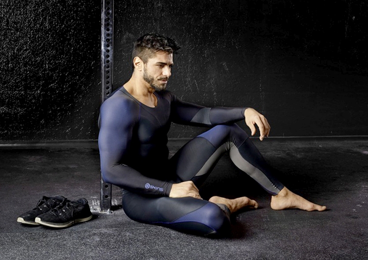 Sports Performance Bulletin - Tech - Compression clothing: feel the squeeze  - yes or no?