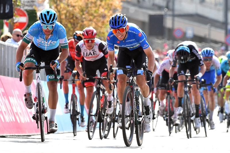 sports-performance-bulletin-endurance-training-road-cycling