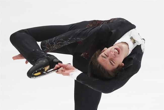 Back pain in ice skaters: How to prevent the downhill spiral