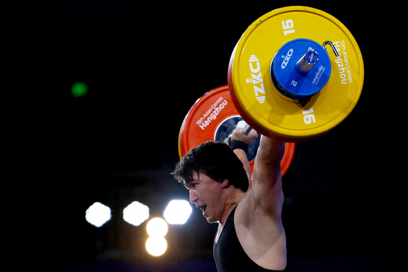 Strength for athletes: maximize the bang, limit your buck!