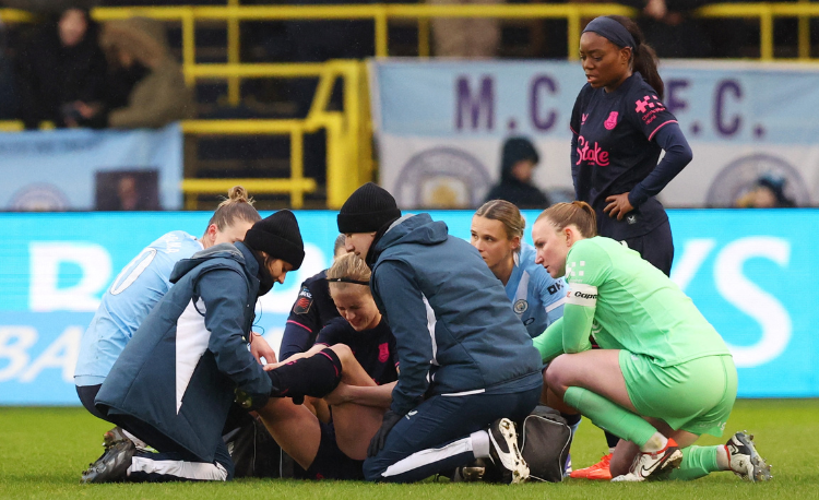 Eight ways to support players when a team-mate suffers a significant injury